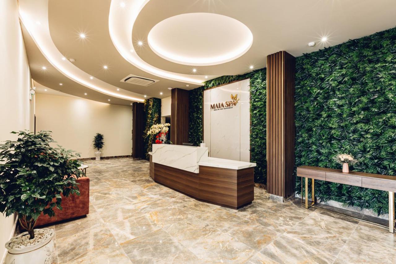 Phu Thang Grand Hotel Duc Hoa Bagian luar foto