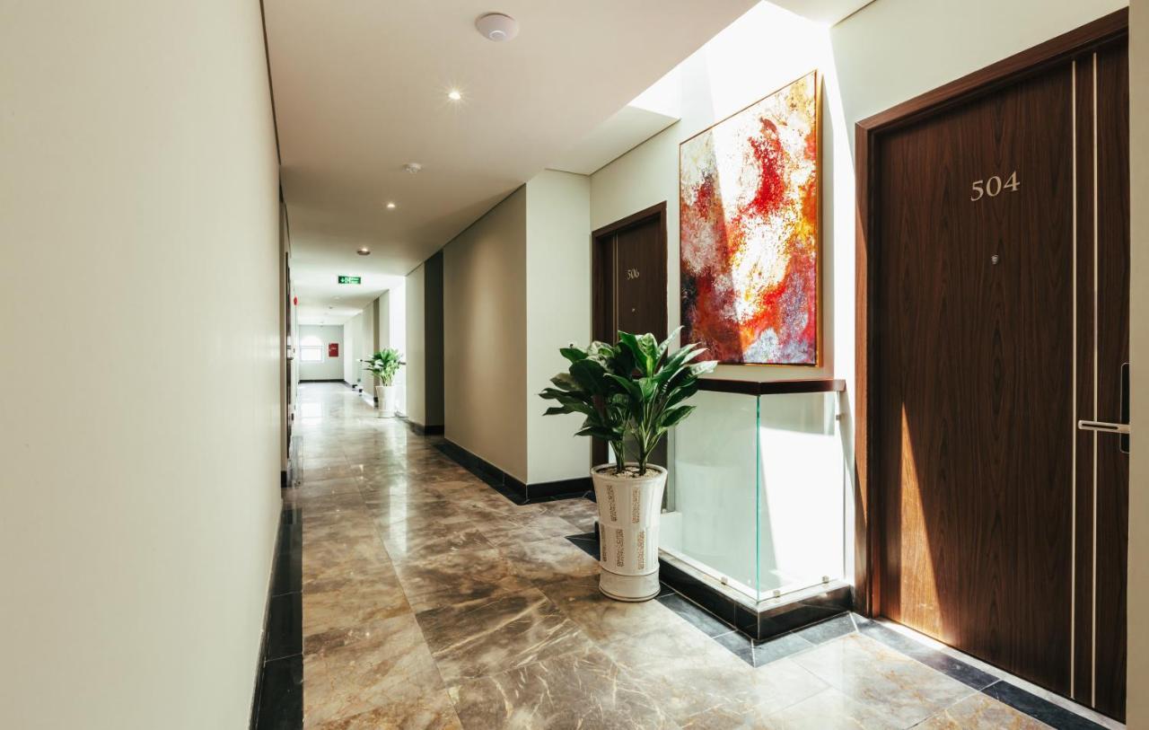Phu Thang Grand Hotel Duc Hoa Bagian luar foto