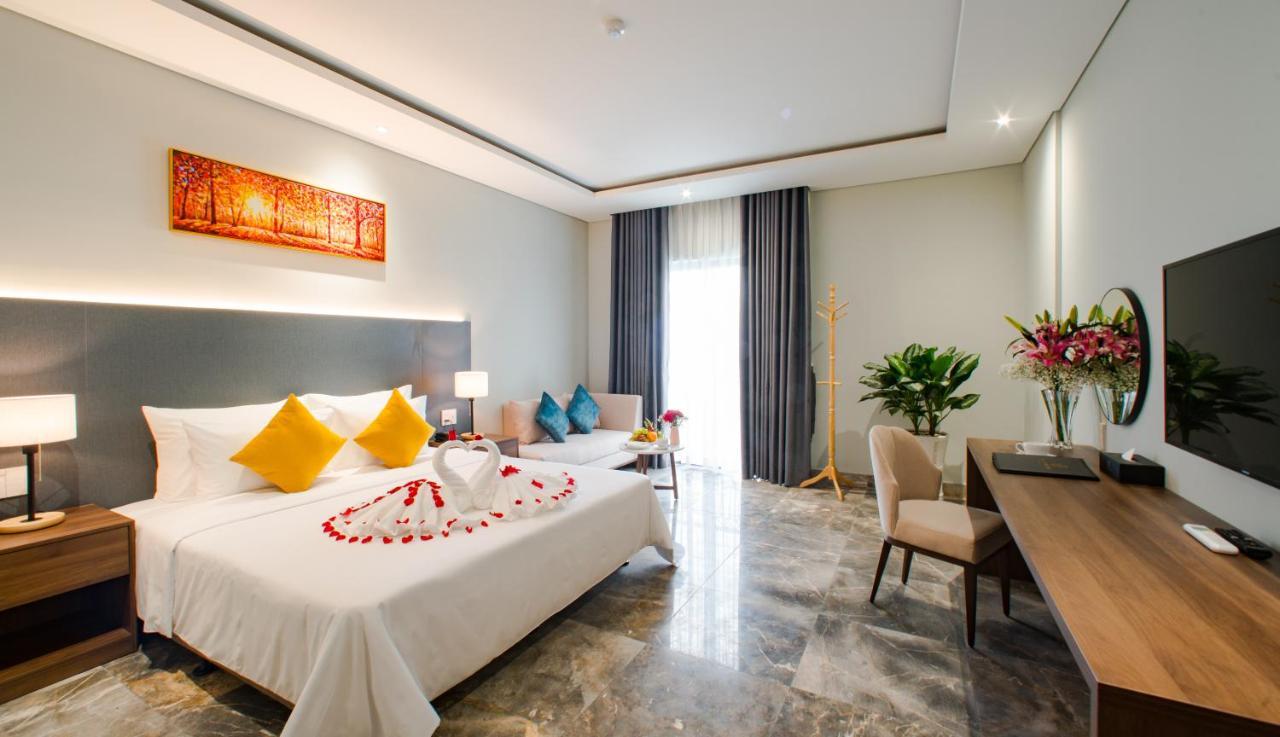 Phu Thang Grand Hotel Duc Hoa Bagian luar foto